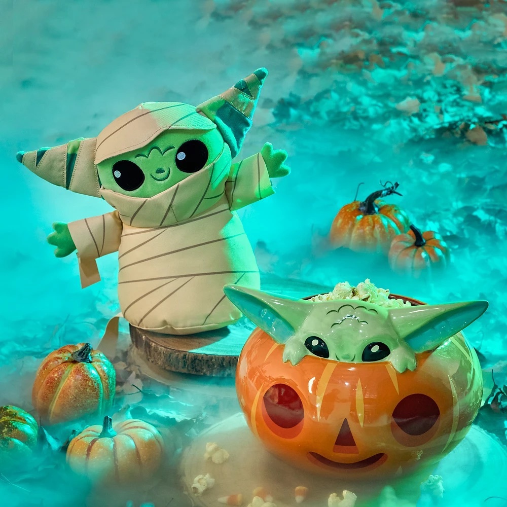 Disney Star Wars Grogu from the Mandalorian Spooktacular Halloween Candy Bowl 🐸
